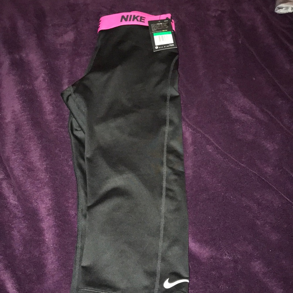 NWT Nike capri dri-fit XL